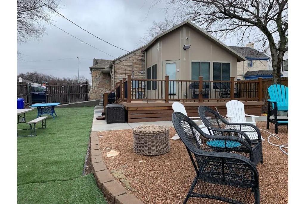 1 Mile To Fort Sill! The Carolebelle Cottage Sleeps 8 With Hottub,Grills,Firepit 劳顿 外观 照片