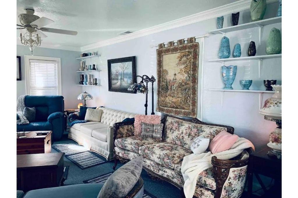 1 Mile To Fort Sill! The Carolebelle Cottage Sleeps 8 With Hottub,Grills,Firepit 劳顿 外观 照片