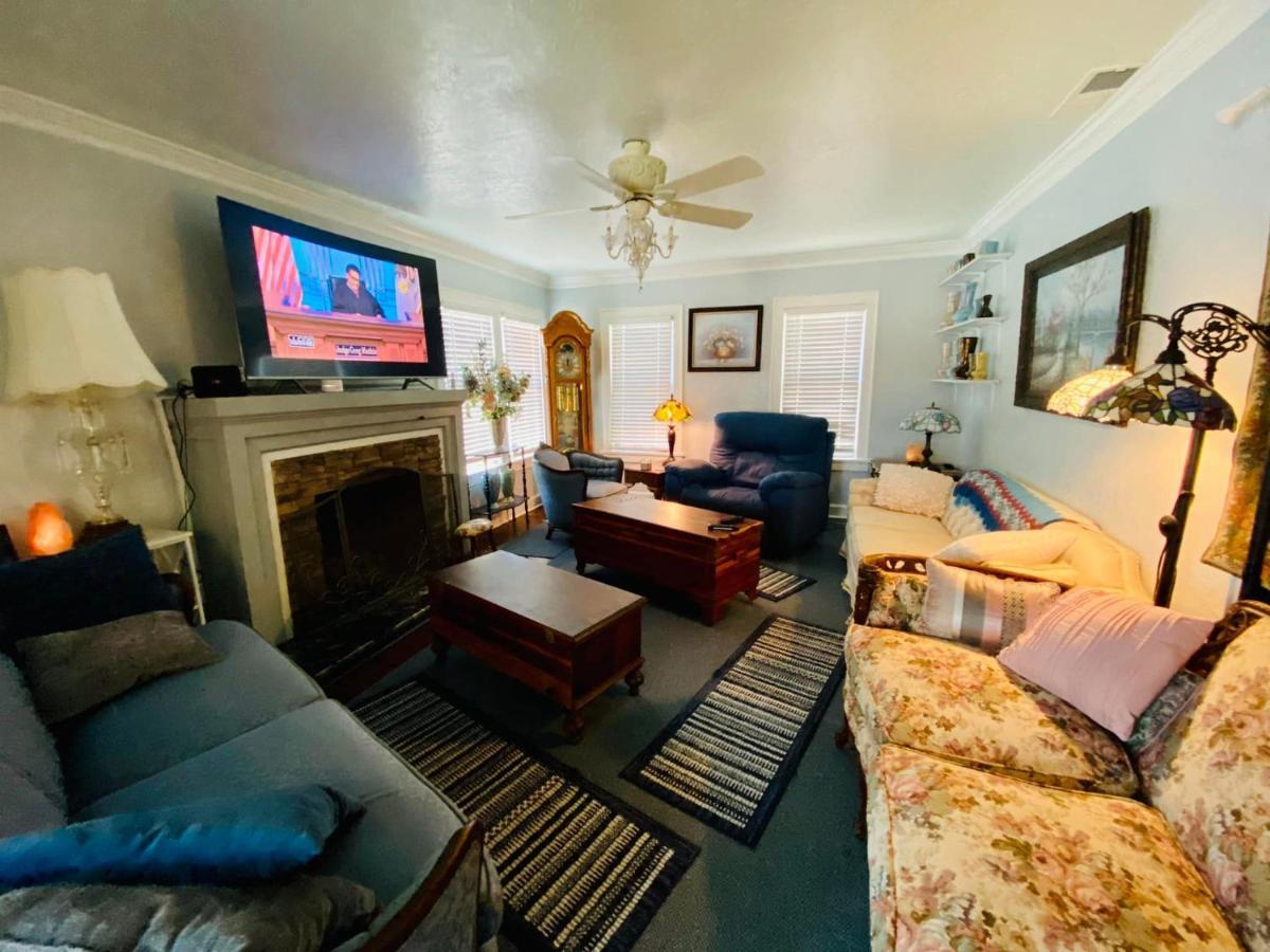 1 Mile To Fort Sill! The Carolebelle Cottage Sleeps 8 With Hottub,Grills,Firepit 劳顿 外观 照片