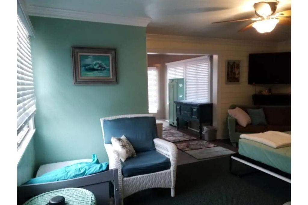 1 Mile To Fort Sill! The Carolebelle Cottage Sleeps 8 With Hottub,Grills,Firepit 劳顿 外观 照片