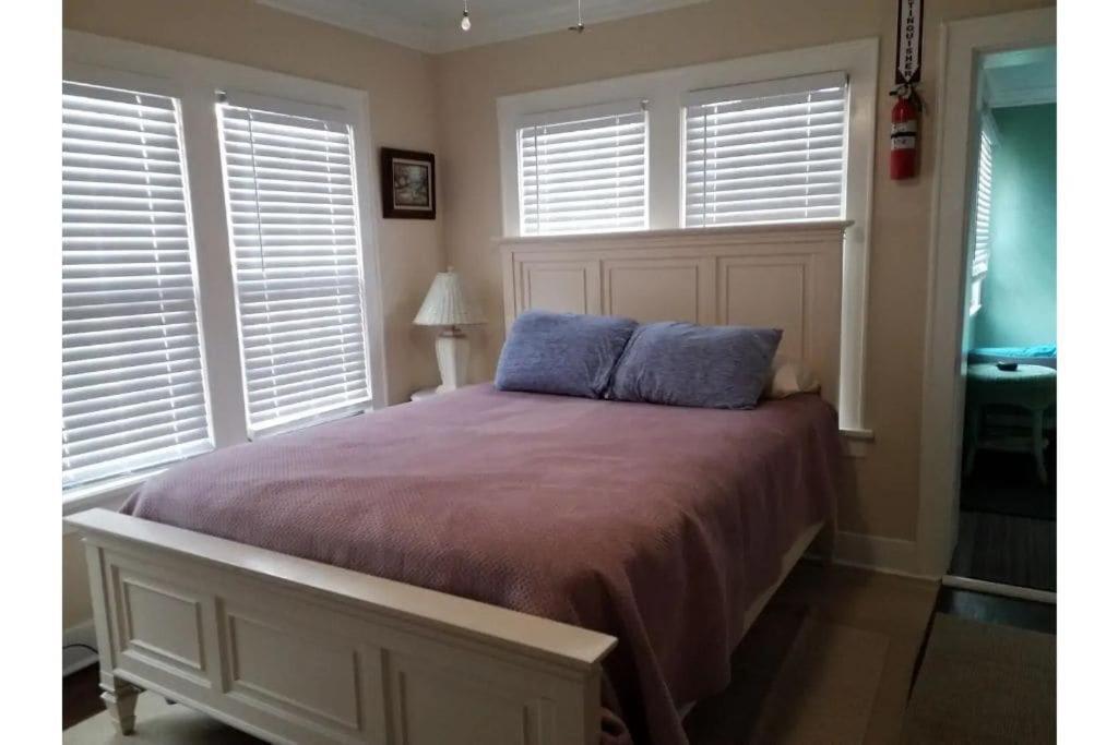 1 Mile To Fort Sill! The Carolebelle Cottage Sleeps 8 With Hottub,Grills,Firepit 劳顿 外观 照片