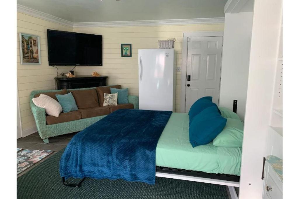 1 Mile To Fort Sill! The Carolebelle Cottage Sleeps 8 With Hottub,Grills,Firepit 劳顿 外观 照片