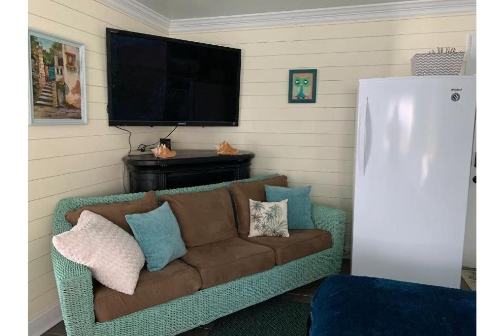 1 Mile To Fort Sill! The Carolebelle Cottage Sleeps 8 With Hottub,Grills,Firepit 劳顿 外观 照片