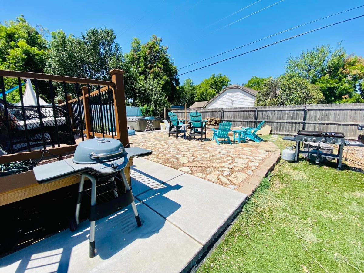 1 Mile To Fort Sill! The Carolebelle Cottage Sleeps 8 With Hottub,Grills,Firepit 劳顿 外观 照片