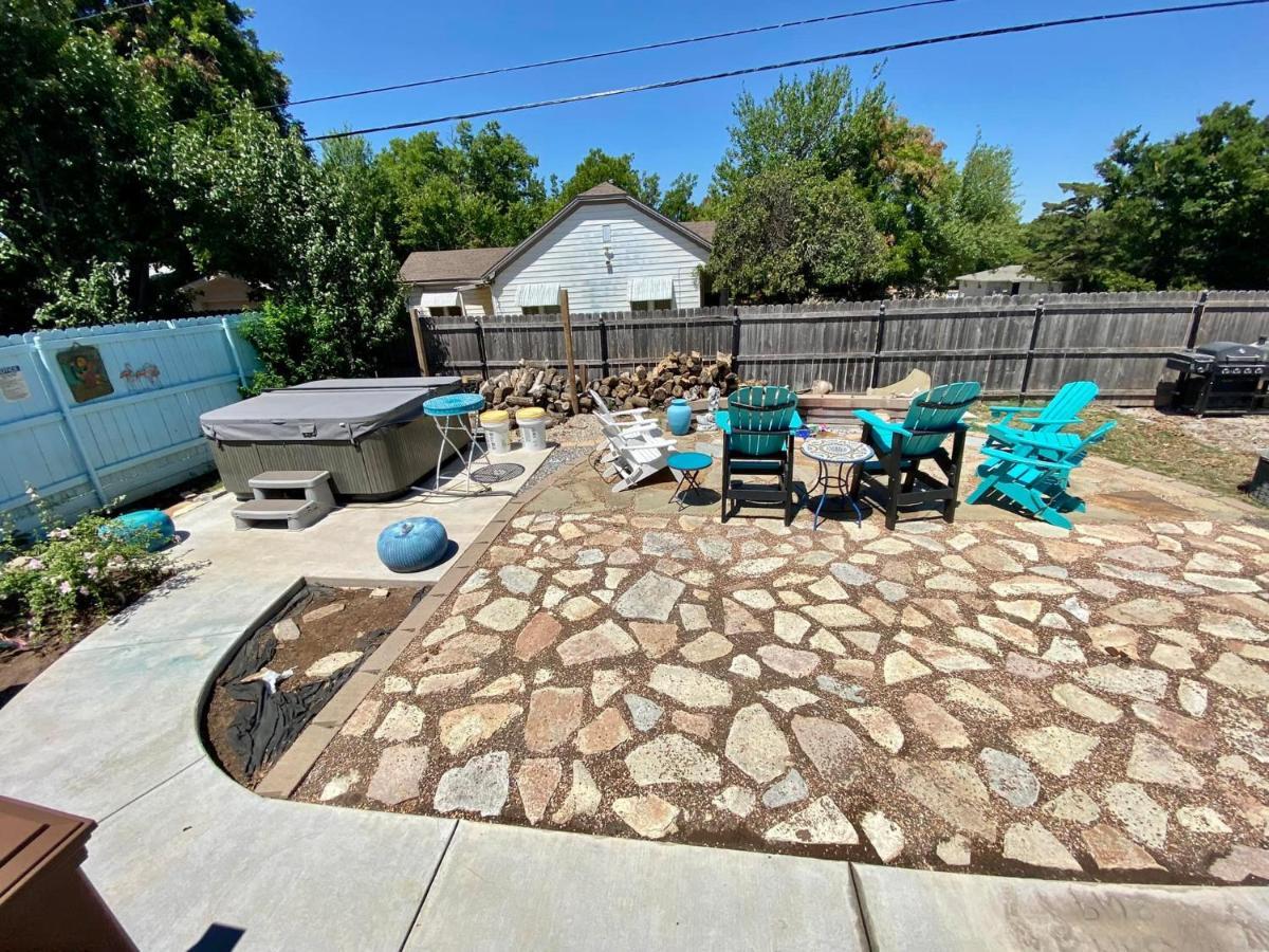 1 Mile To Fort Sill! The Carolebelle Cottage Sleeps 8 With Hottub,Grills,Firepit 劳顿 外观 照片